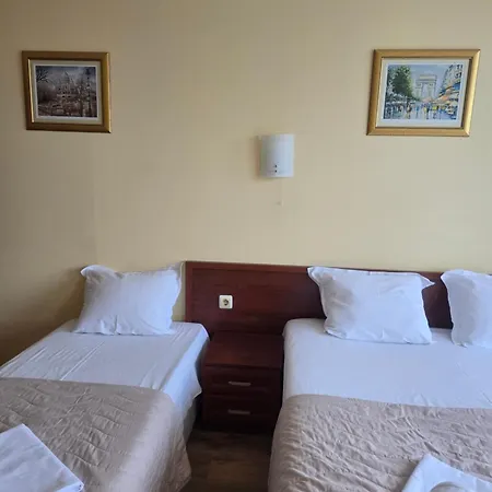 In Plaza * サニービーチ