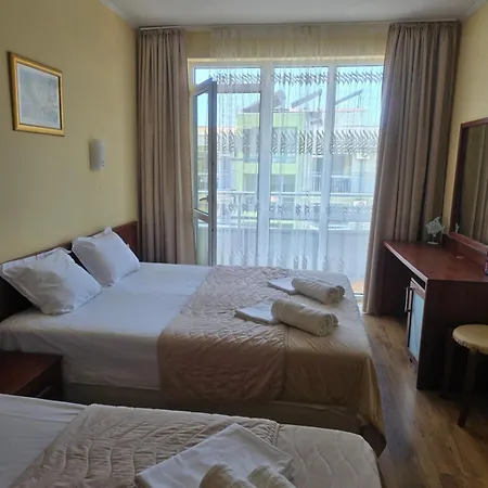 In Plaza アパート