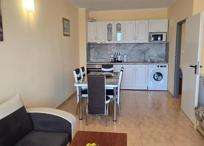 In Plaza * סאני ביץ'